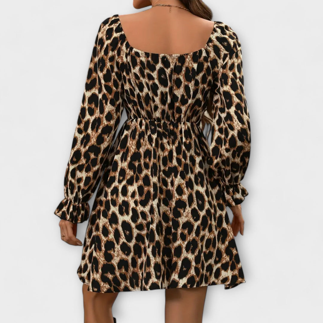 Catarina - Vestido curto com estampado de leopardo